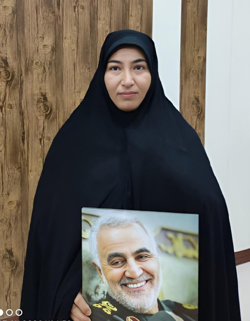 نرجس شریعتی